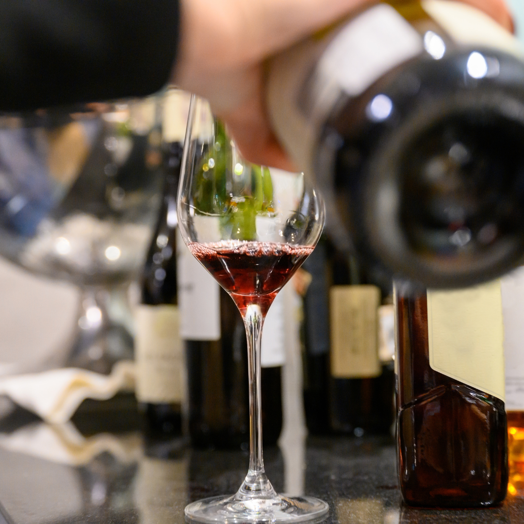 Ilustração blog https://dev.abs-brasil.com/noticia/abs-brasil/abs-rs-abre-inscricoes-para-o-curso-de-sommelier-presencial-na-serra-gaucha