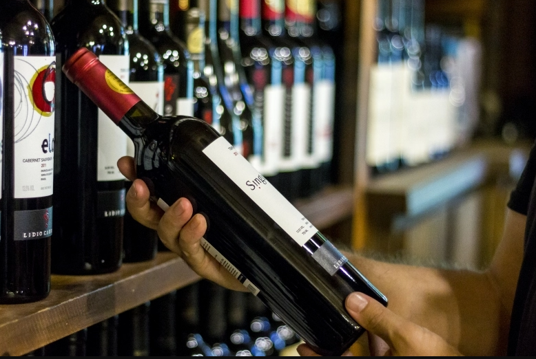 Ilustração blog https://dev.abs-brasil.com/noticia/abs-estaduais/o-estado-do-rio-grande-do-sul-comemora-recorde-historico-na-venda-de-vinhos